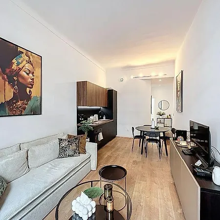 Beautiful With Terrace And Balcony Apartman Nizza
