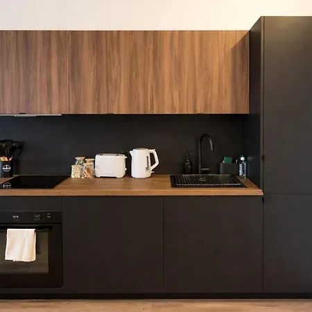 Apartman Beautiful With Terrace And Balcony *